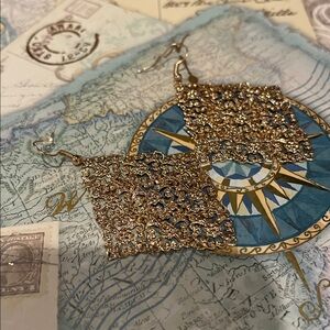 Boho gold-tone, square-shaped filigree earrings